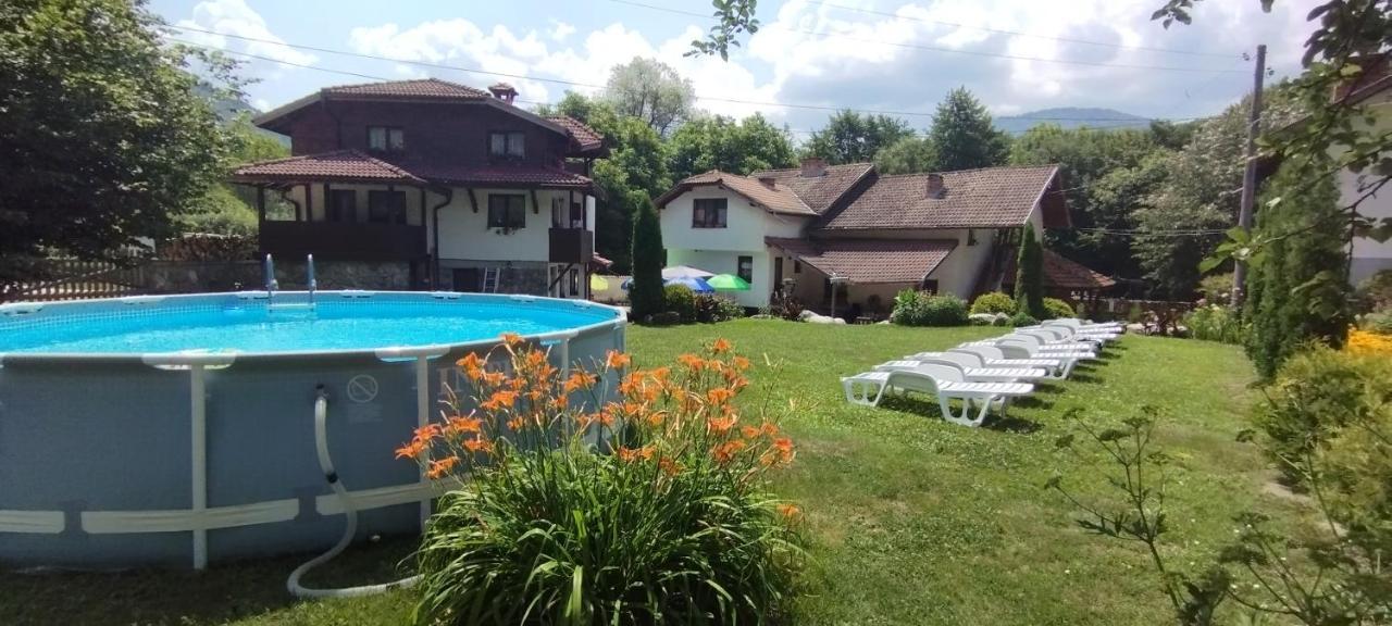 Къща За Гости Джонсън Ribarița Exterior foto